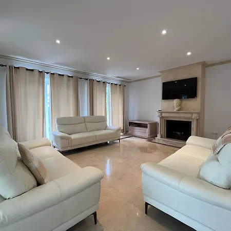 6 Bedroom Near Calahonda