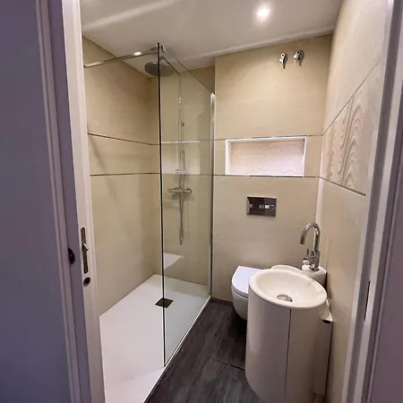 6 Bedroom Near Calahonda Villa