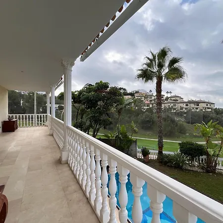 6 Bedroom Near Calahonda Sitio de Calahonda