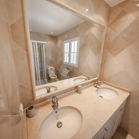 6 Bedroom Near Calahonda Sitio de Calahonda