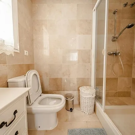 6 Bedroom Near Calahonda Villa