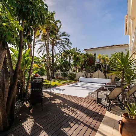 Villa 6 Bedroom Near Calahonda