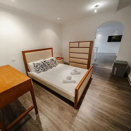 6 Bedroom Near Calahonda Villa *